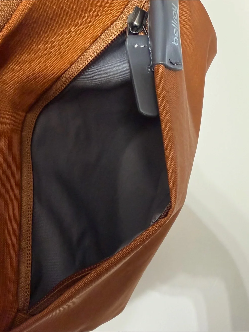 Like New Bellroy City Pouch Plus
